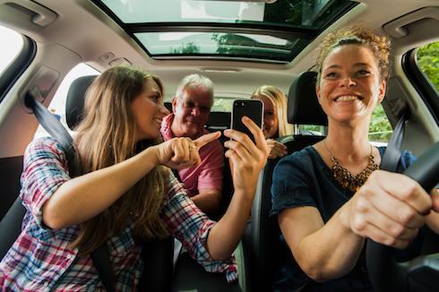 Immagine di sfondo della pagina Europcar e BlaBlaCar insieme:  il noleggio diventa condiviso e la mobilità più efficiente