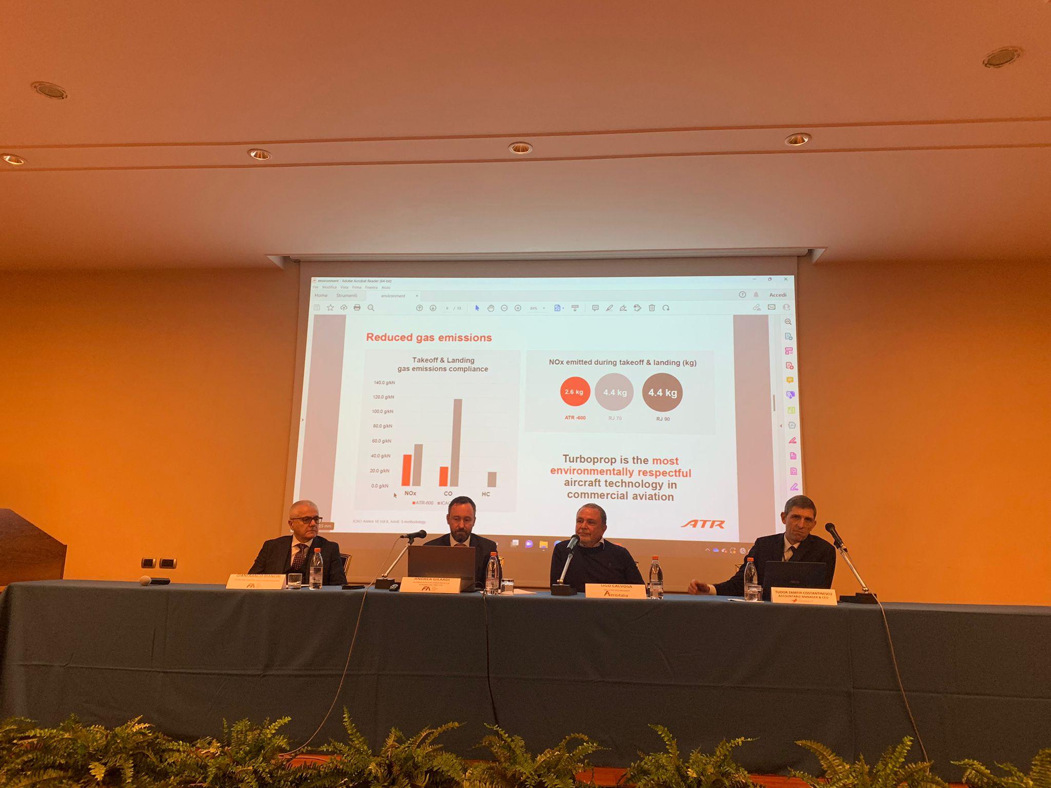 Immagine di sfondo della pagina Aeroporto Forlì: 18 destinazioni per l'estate 2023