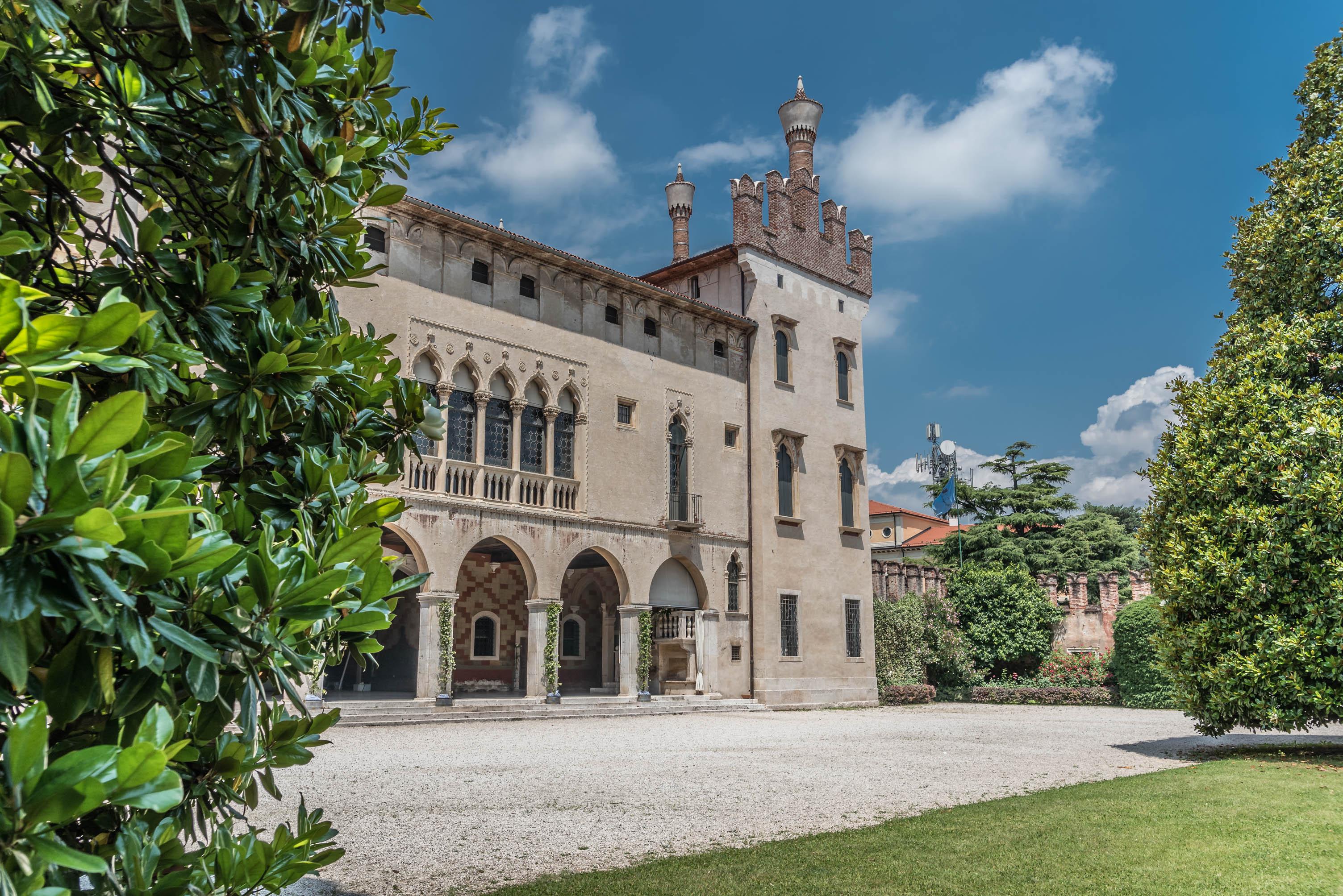 Immagine di sfondo della pagina Dimore Storiche Veneto, persi 17 mln di ingressi