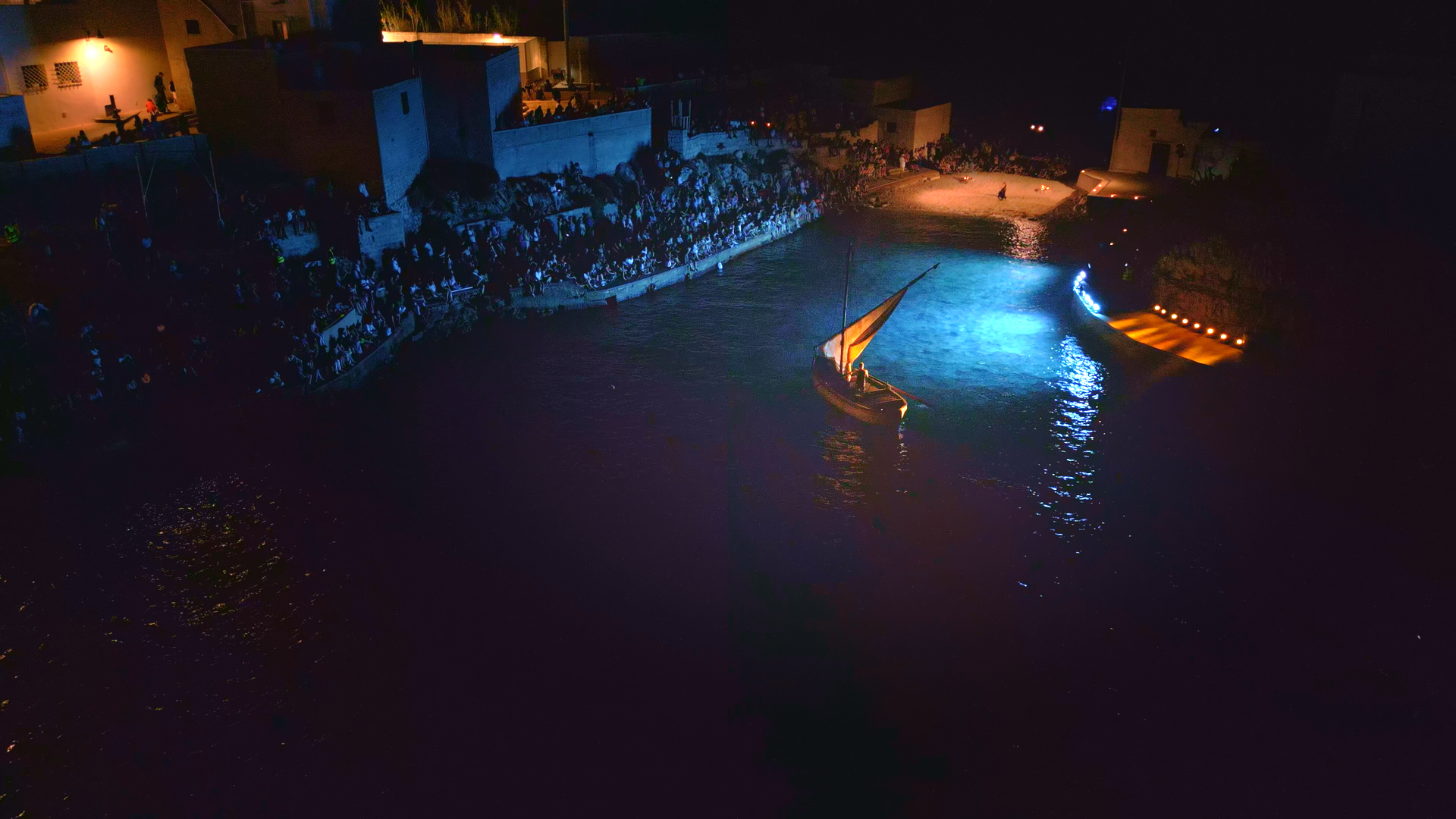 Immagine di sfondo della pagina Torna “Il mio nome è Odisseo”: teatro antico sul mare per valorizzare la Puglia