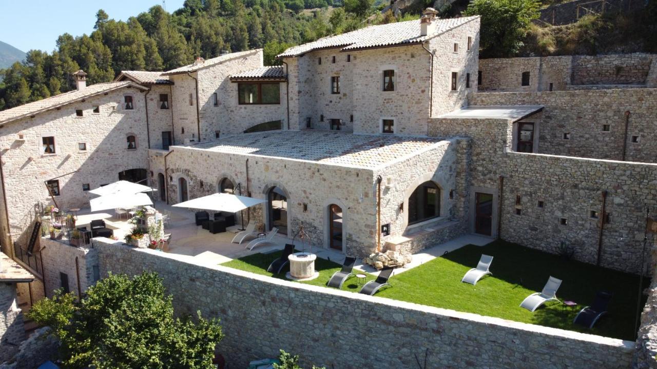 Immagine di sfondo della pagina Umbria, i progetti di Torre del Nera Spa