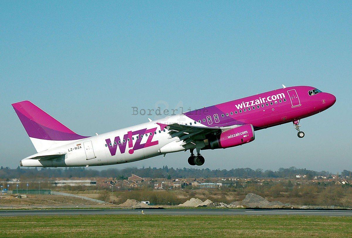 Immagine di sfondo della pagina Wizz Air atterra a Bari