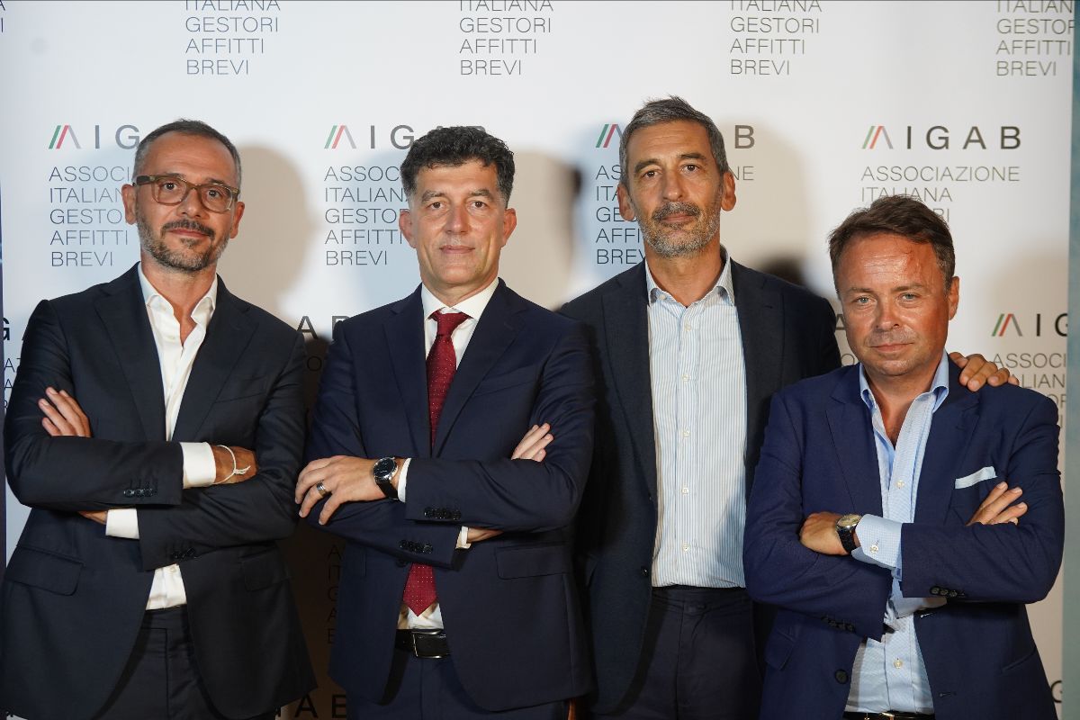 Immagine Affitti brevi, nuove modifiche alla cedolare secca: protestano FARE e AIGAB, “Norma contro i piccoli proprietari”