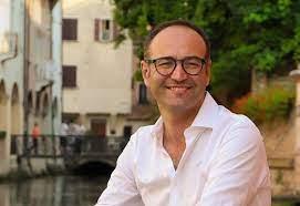 Immagine di sfondo della pagina Veneto, Caner suona la carica: "Numeri in aumento"