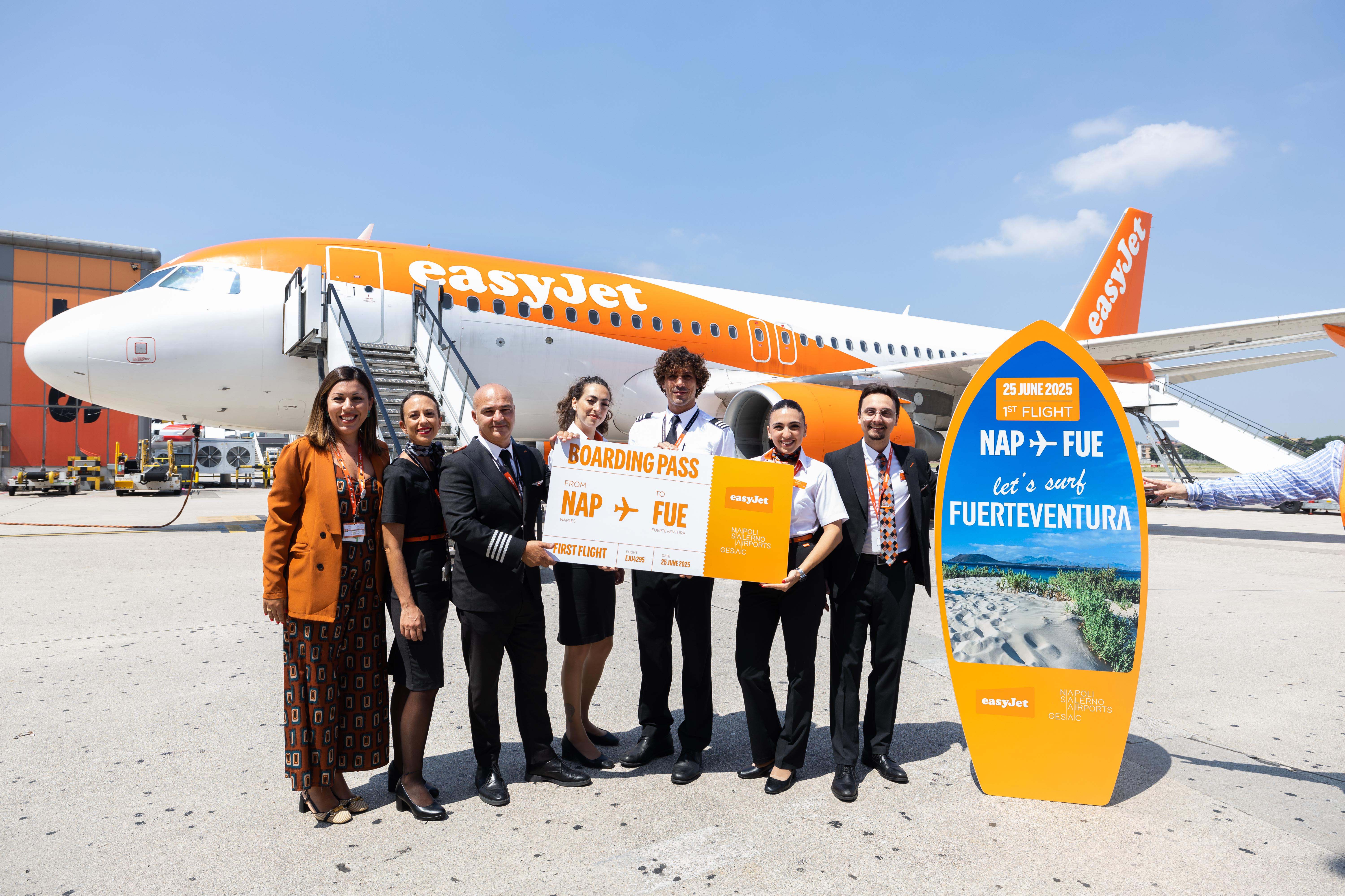 Immagine di sfondo della pagina easyJet inaugura il nuovo volo diretto Napoli–Fuerteventura