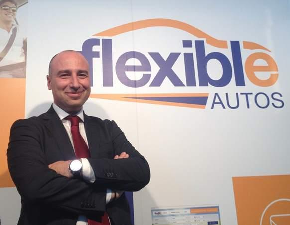 Immagine di sfondo della pagina Flexible Autos, riflettori sulla Tariffa Premium