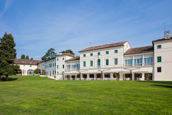 Immagine di sfondo della pagina Vicenza, l'Hotel Villa Michelangelo ospita Wim Tour