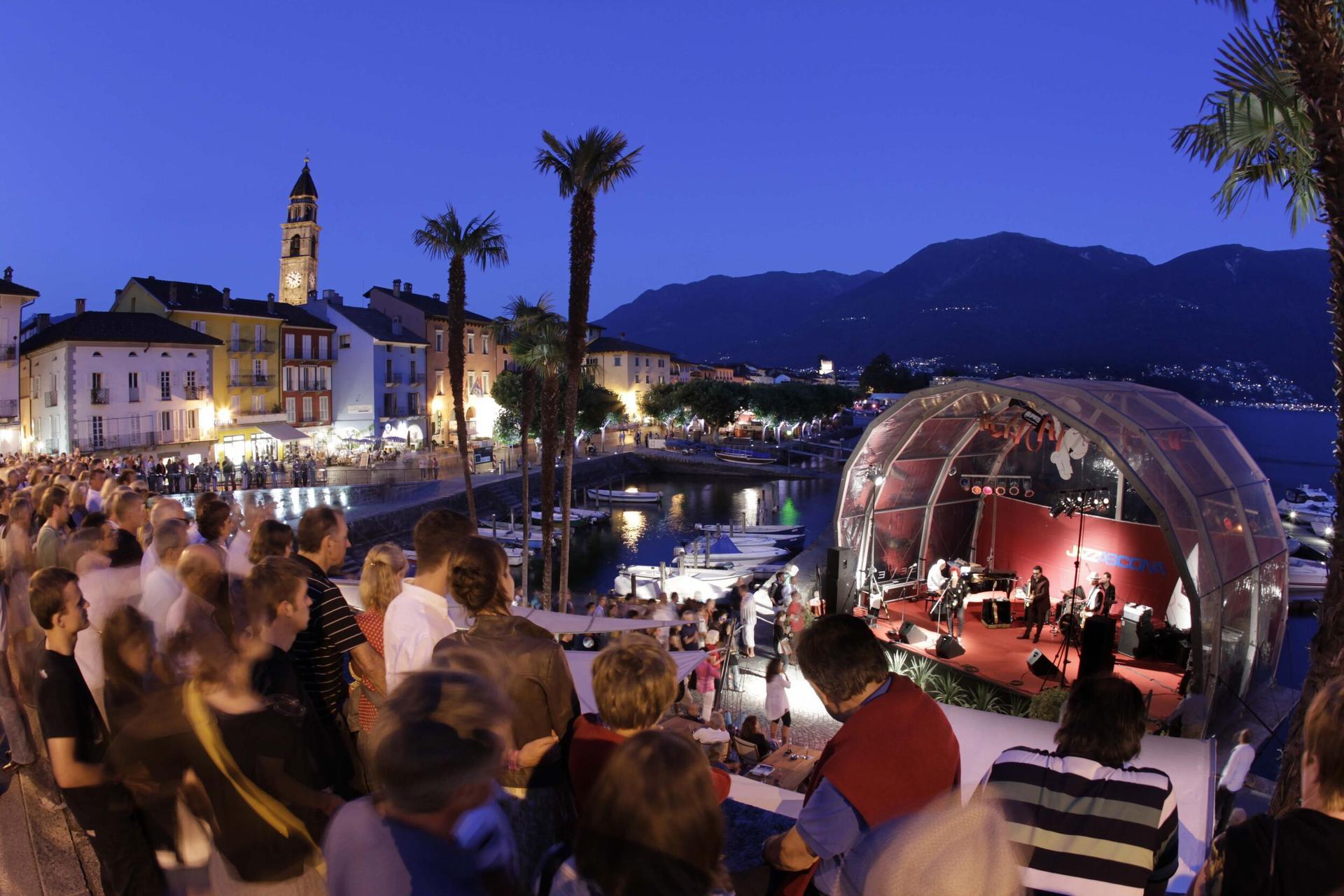 Immagine di sfondo della pagina Alla scoperta dei grandi eventi estivi del Ticino