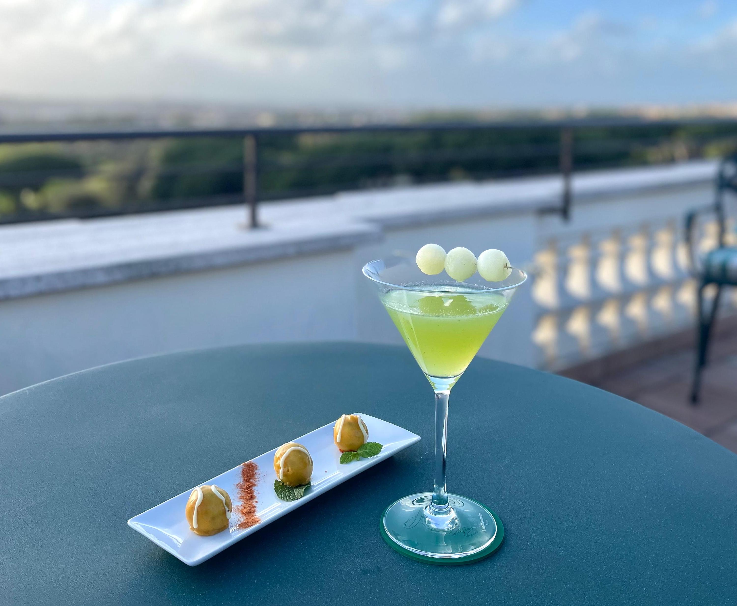 Immagine di sfondo della pagina Match Point Aperitif: al Marriott Flora l’aperitivo tematico durante gli Internazionali BNL d’Italia