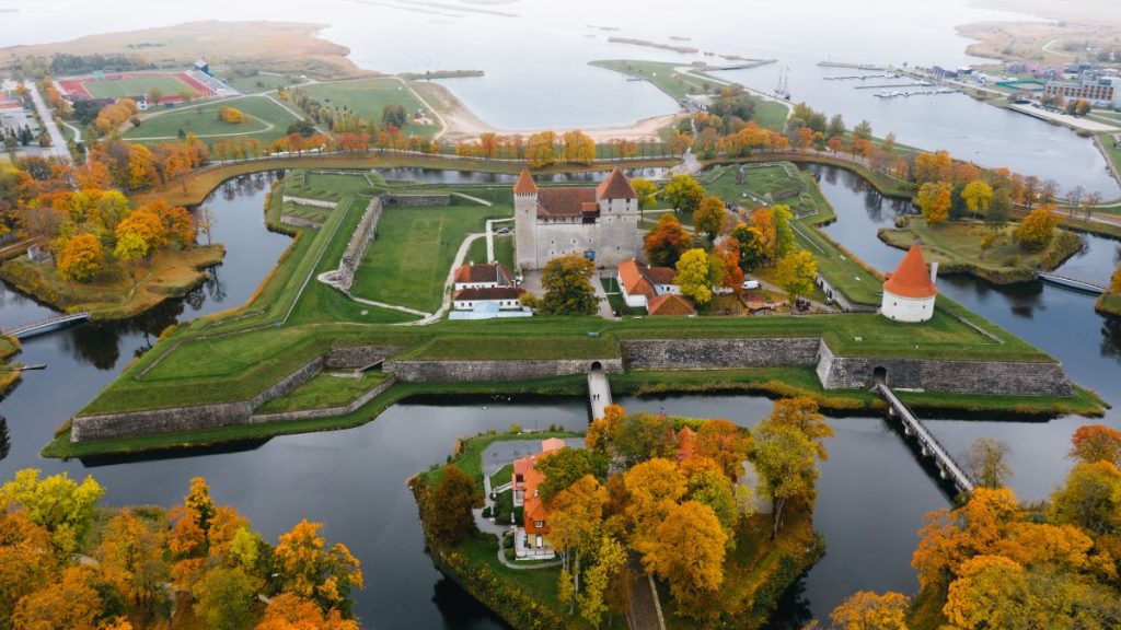 Immagine L’Estonia che cambia colore: viaggio d’autunno tra boschi, saune e atmosfere sospese
