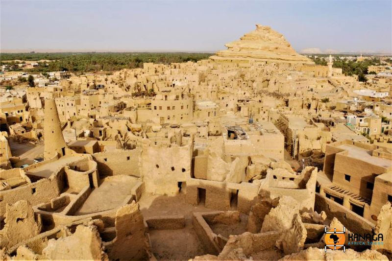 Immagine di sfondo della pagina Kanaga Adventure Tours conferma il viaggio in Egitto: oasi di Siwa e deserto bianco