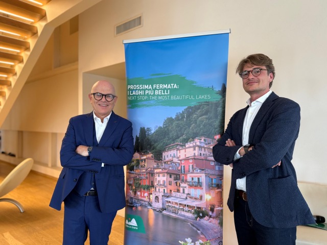 Immagine di sfondo della pagina Trenord traina il turismo in Lombardia: +33% di pacchetti venduti per le “Gite in treno” nel 2025