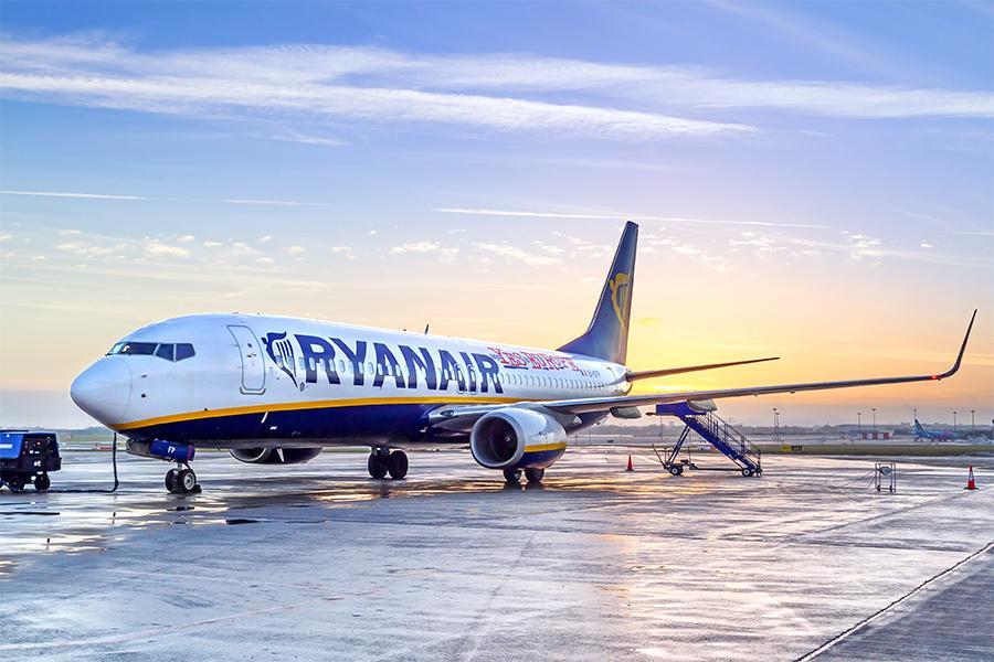 Immagine di sfondo della pagina Ryanair taglia la capacità da Roma