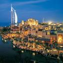 Immagine di sfondo della pagina Abu Dhabi, nel 2010 il numero di turisti che hanno visitato l’Emirato ha superato ogni aspettativa