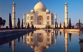 Immagine di sfondo della pagina Quattro Venti e  4 Winds, si parla di India...   il 15 marzo a Roma  a Pagine e Caffè 