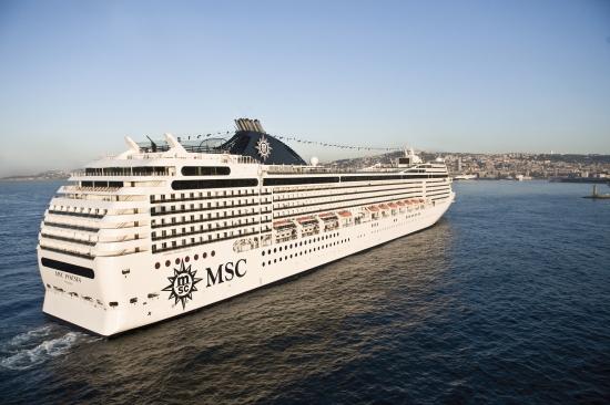 Immagine di sfondo della pagina Msc Crociere, nuova politica pricing nel catalogo 2013-2014