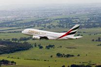 Immagine di sfondo della pagina Emirates: tariffe speciali a luglio da Milano a New York