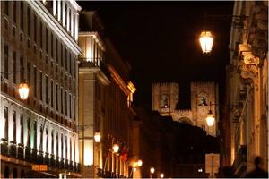 Immagine di sfondo della pagina Lisbona by night: la capitale portoghese tra le più vivaci d'europa