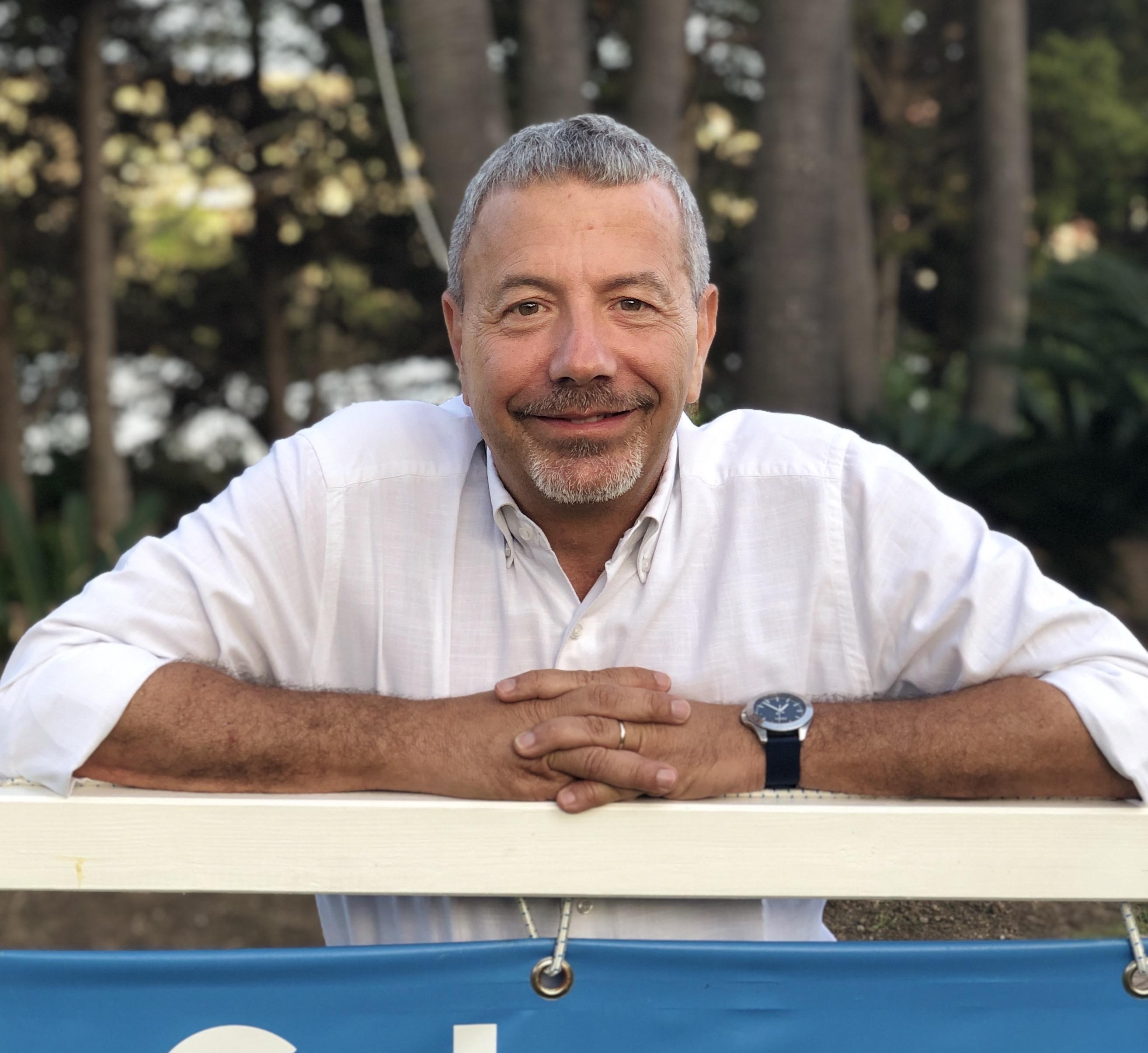 Immagine di sfondo della pagina Al via l'estate di Futura Vacanze