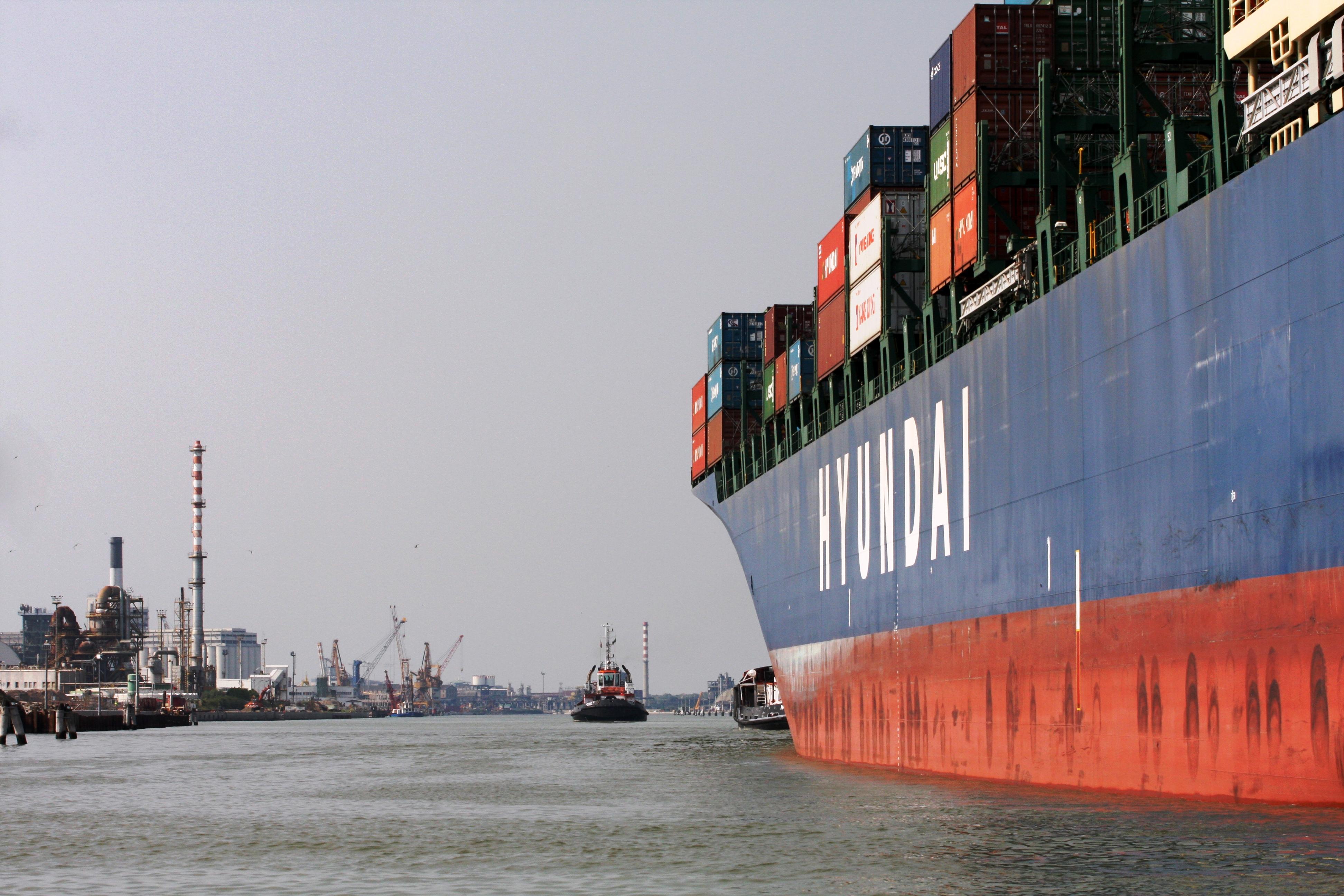 Immagine di sfondo della pagina Venezia 10 mln per nuovo terminal container onshore