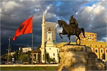 Immagine di sfondo della pagina Scoprire l'Albania con AlbaniaGo