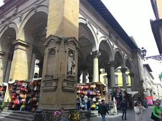 Immagine di sfondo della pagina Shopping a Firenze: il pacchetto dell'Hotel Brunelleschi
