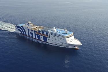 Immagine di sfondo della pagina GNV lancia i nuovi servizi di bordo “LATE CHECK OUT” e “SBARCO PRIORITARIO”