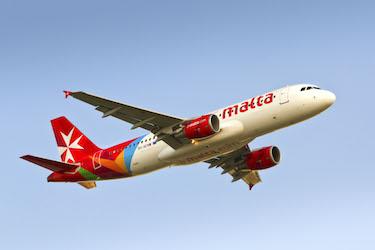 Immagine di sfondo della pagina Air Malta aumenta la franchigia bagaglio gratuita per gli studenti