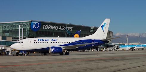 Immagine di sfondo della pagina Blue Air, da febbraio voli addizionali Roma Bucarest 