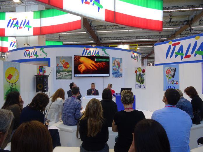 Immagine di sfondo della pagina Convention Bureau Italia: campagna Italy, at hand