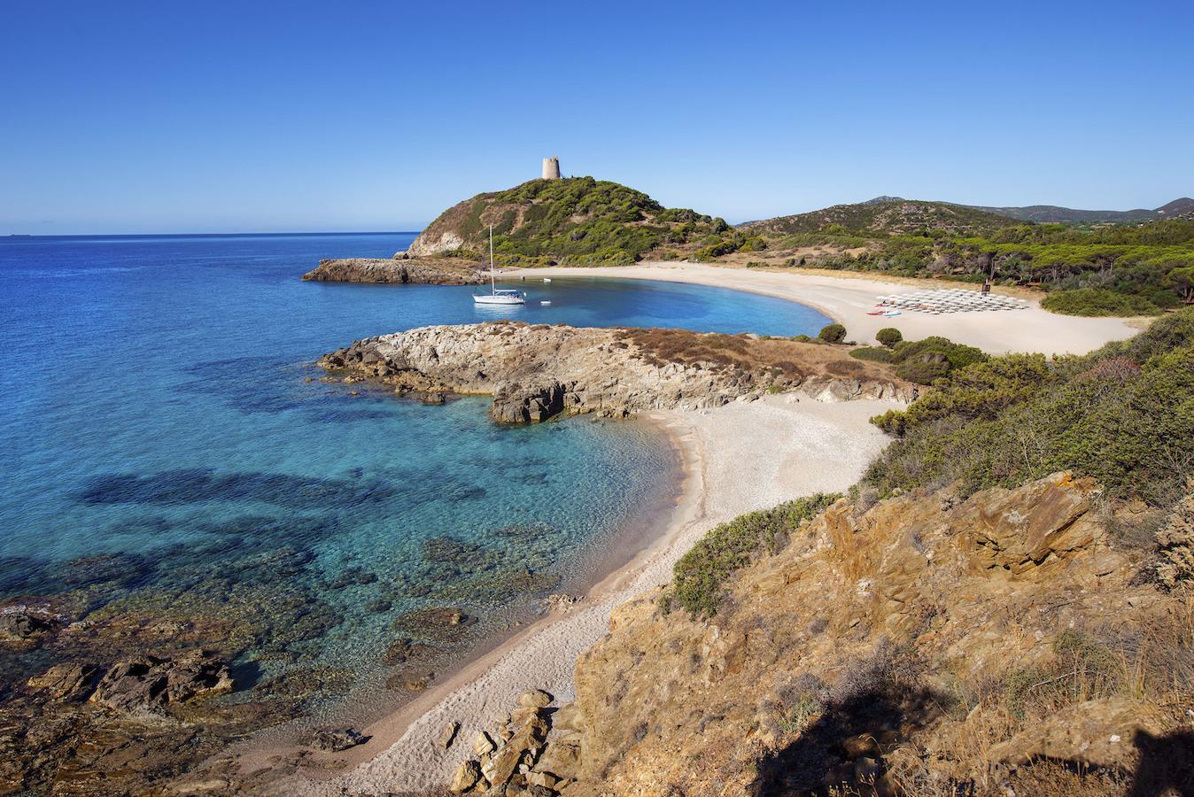 Immagine di sfondo della pagina Con Valtur alla scoperta di Chia, Sardegna 