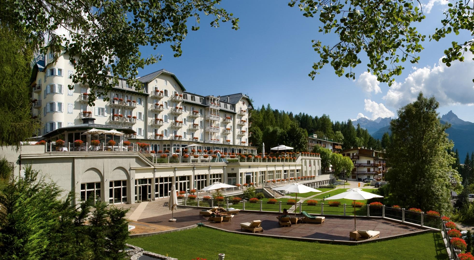 Immagine di sfondo della pagina Cristallo Resort Cortina  in The Luxury Collection