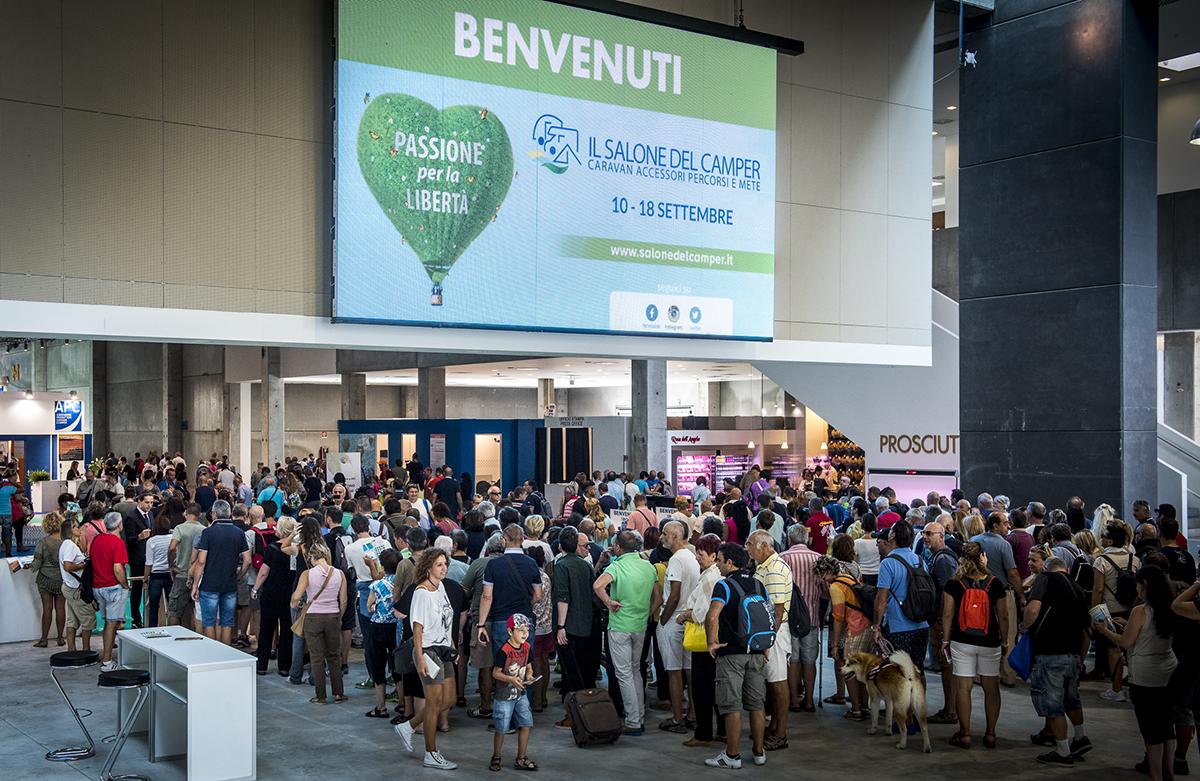 Immagine di sfondo della pagina Continua la corsa del Salone del Camper di Fiere di Parma