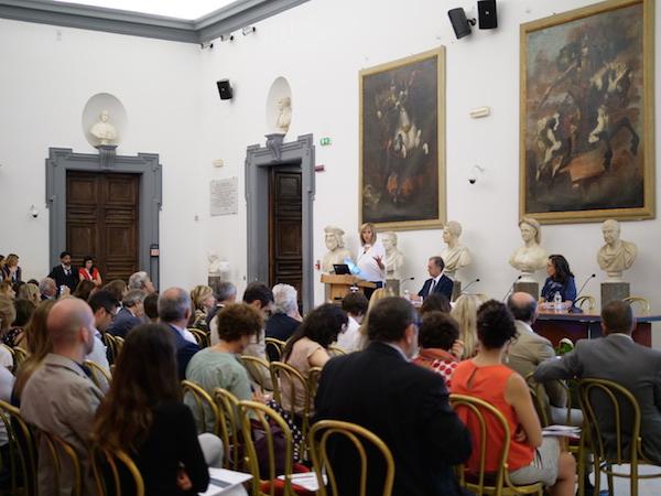 Immagine di sfondo della pagina  Congressuale,segno più per il comparto
