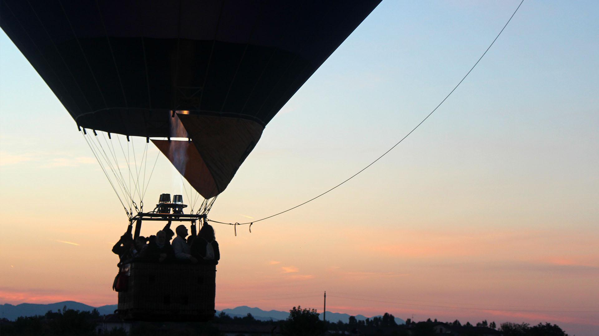 Immagine di sfondo della pagina Immacolata,  FVG  a 360° in  mongolfiera   