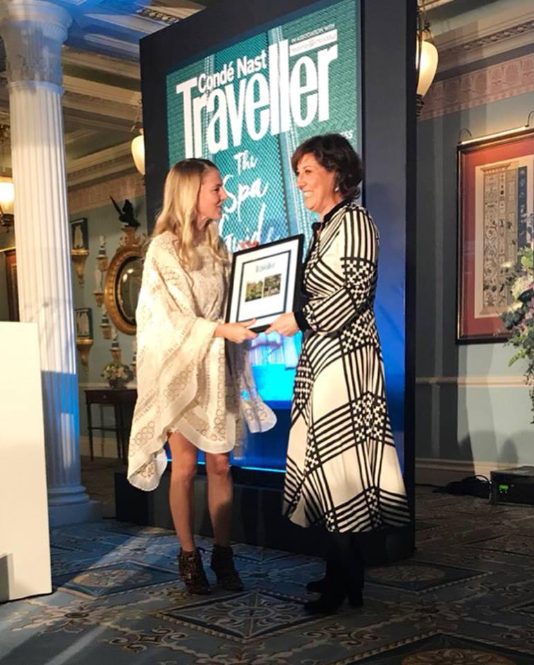 Immagine di sfondo della pagina L’Albereta conquista la Guida Condé Nast. La Spa del Relais vince lo Smartest Detox Escape