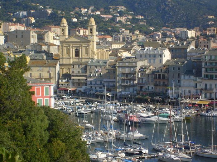 Immagine di sfondo della pagina Corsica Ferries: nuova promozione per la Corsica