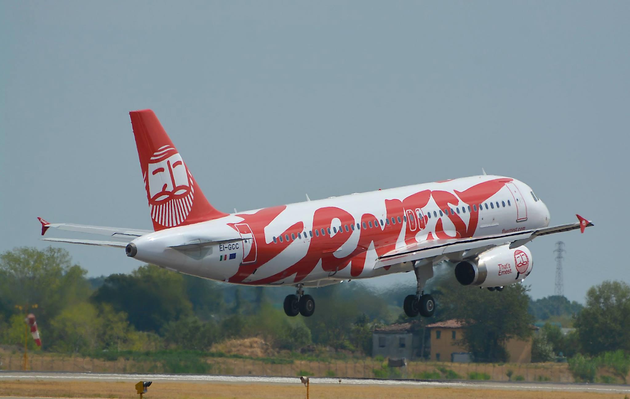 Immagine di sfondo della pagina Ernest Airlines, nuovi voli da Roma verso l'Ucraina