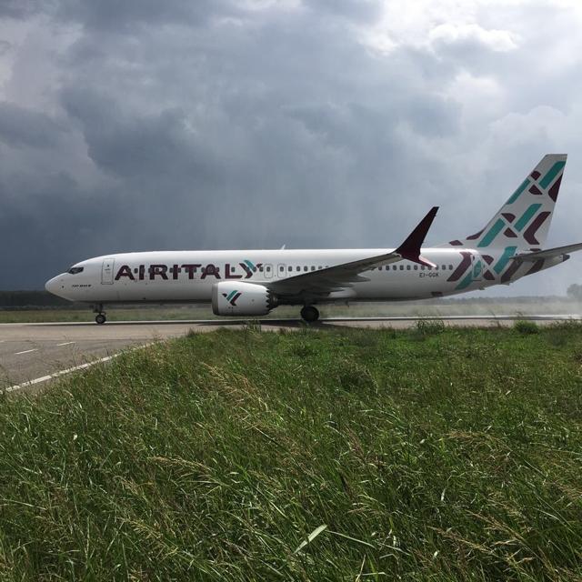 Immagine di sfondo della pagina Air Italy, nuovo volo Lamezia Terme-Milano Malpensa
