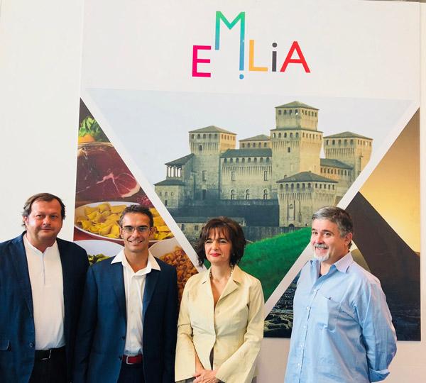 Immagine di sfondo della pagina Destinazione Turistica Emilia: castelli e paesaggi 