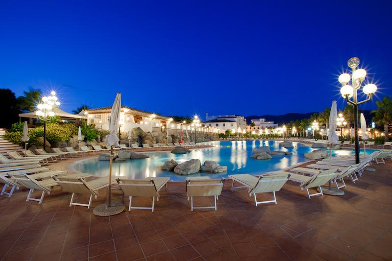 Immagine di sfondo della pagina New entry in Sardegna per Smy Hotels