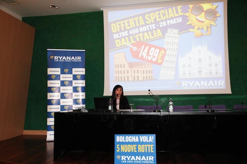 Immagine di sfondo della pagina Ryanair su Bologna: 5 nuove rotte per la summer 19