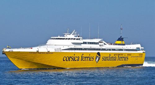 Immagine di sfondo della pagina Corsica Ferries, accordo con Blu Navy