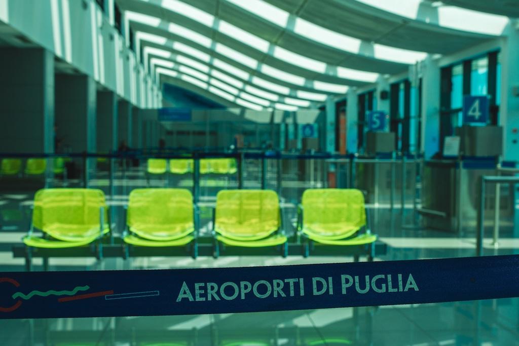 Immagine di sfondo della pagina easyJet, nuovo volo Brindisi-Bristol