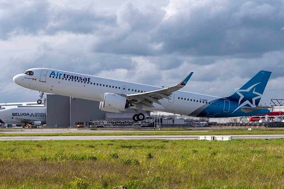 Immagine di sfondo della pagina Primo A321LR per Air Transat