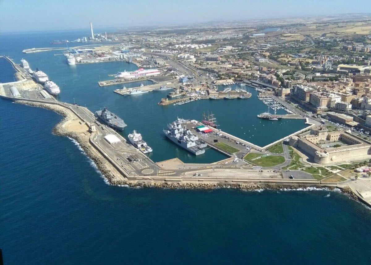Immagine di sfondo della pagina Grimaldi Lines, entra in flotta la AF Claudia