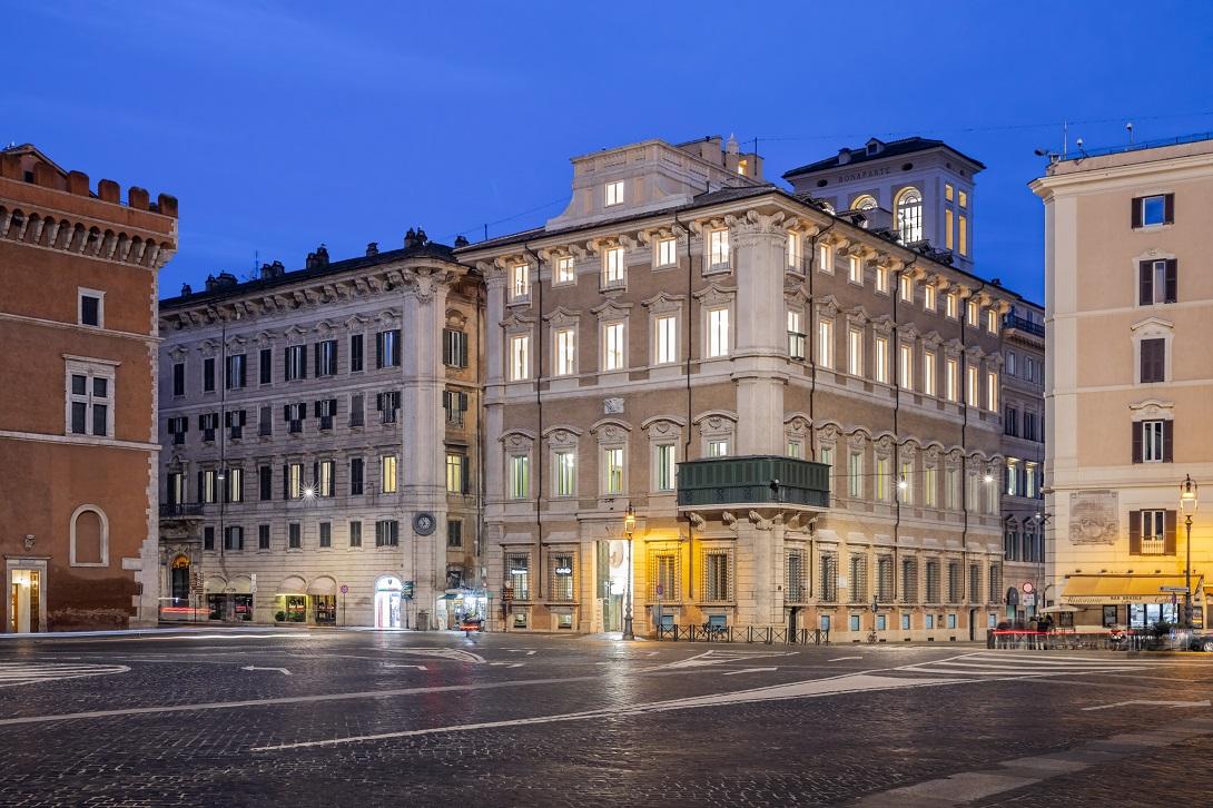 Immagine di sfondo della pagina Roma, apre Palazzo Bonaparte