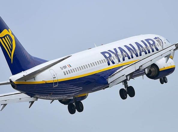 Immagine di sfondo della pagina Ryanair, nuovo volo Malpensa-Kalamata