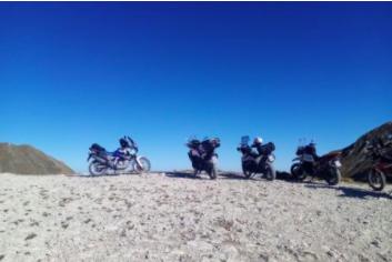 Immagine di sfondo della pagina Go World, itinerari in moto nelle Marche