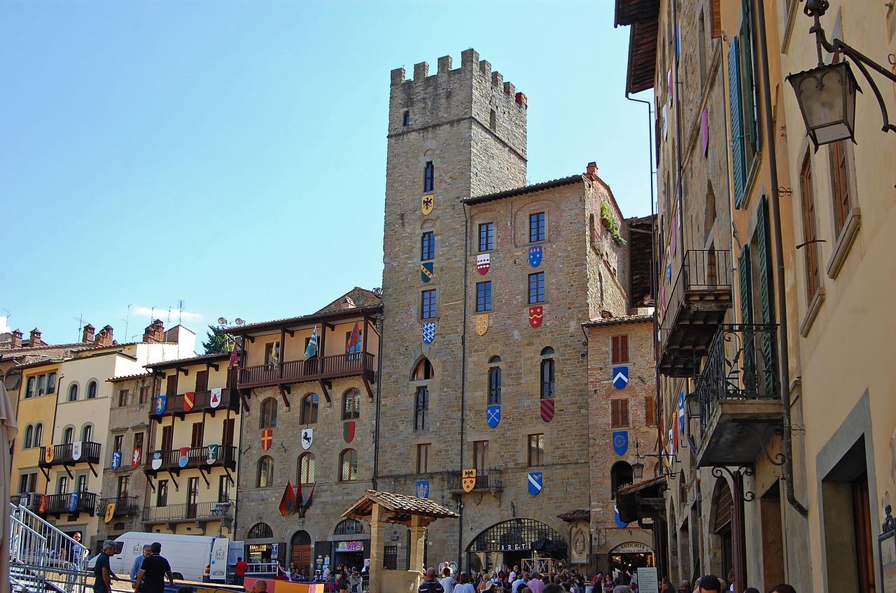 Immagine di sfondo della pagina È online il nuovo portale Discover Arezzo